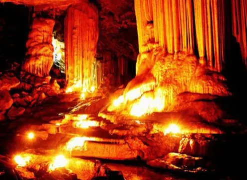 อำเภอชุมแพ-ถ้ำพญานาคราช (Source: Hotel Direct)