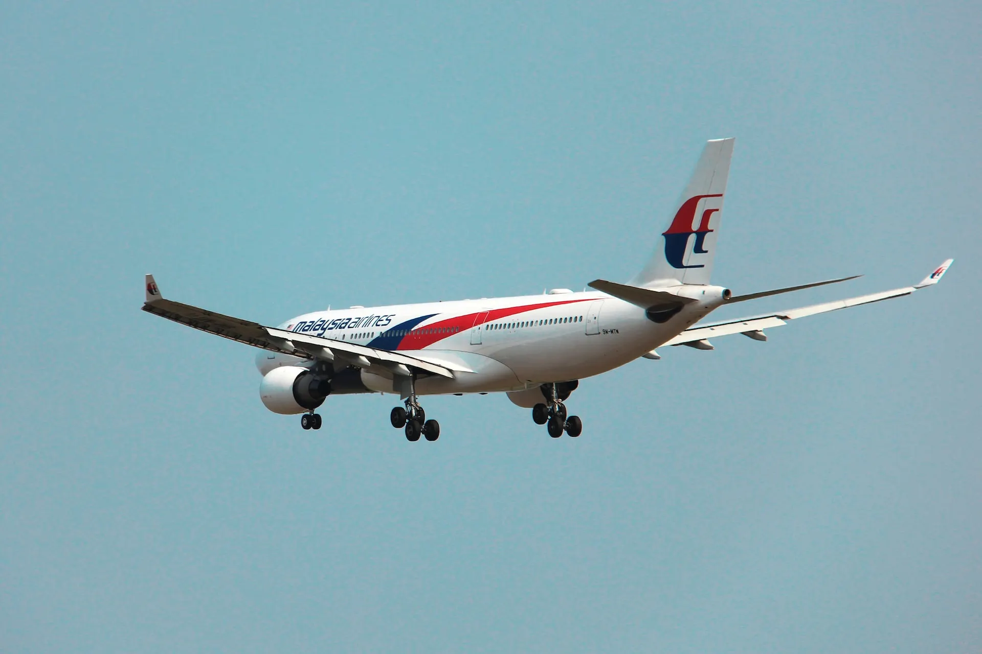 Malaysia Airlines, Source: Photo by Fasyah on Unsplash