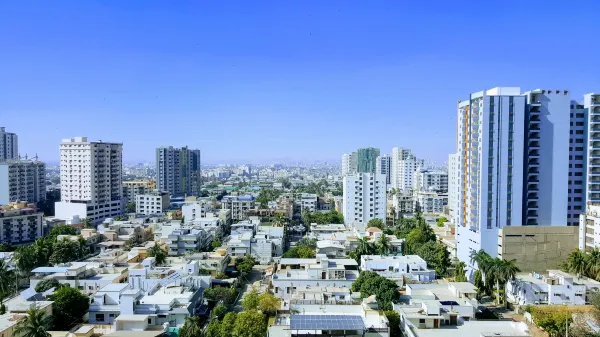 Cityscape of Karachi, Source: Photo by Muhammad Jawaid on Unsplash