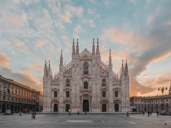 Duomo Cathedral Square, Source: Photo by Ouael Ben on Unsplash