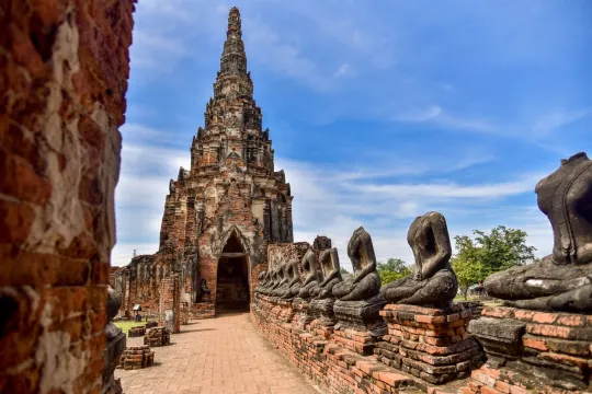 ระเบียงคต วัดไชยวัฒนาราม - จ.พระนครศรีอยุธยา (แหล่งที่มาของภาพ: roijang)