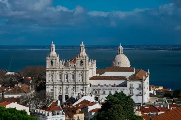 Miradouro das Portas do Sol, Lisbon