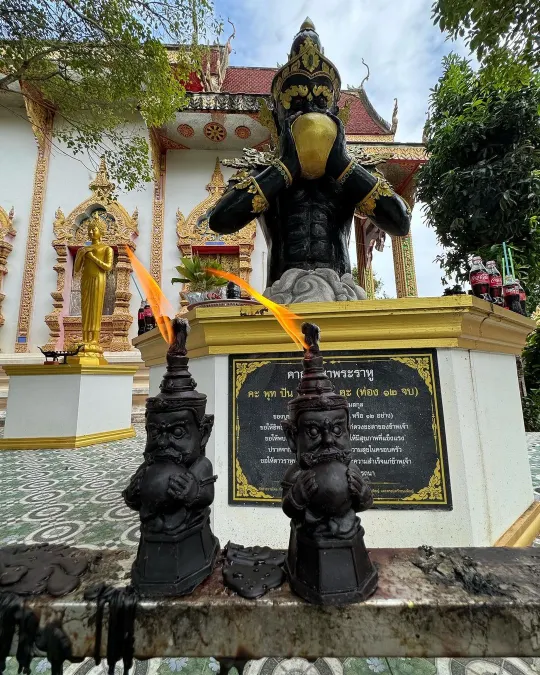 วัดป่าแดด - เชียงใหม่ : พระราหู (Source: instagram@koiizko)