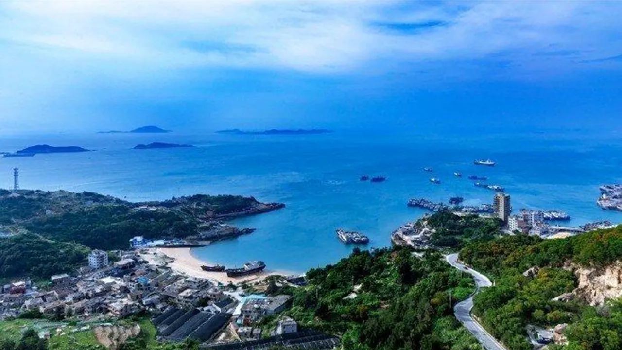連江黃歧半島東北方的北茭村一景。