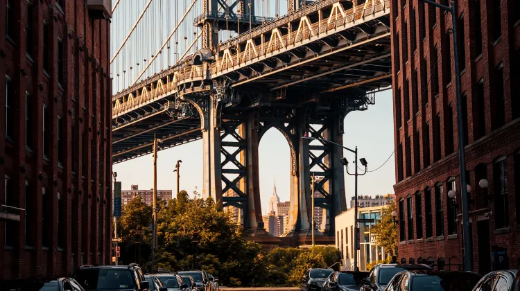 Walk across the iconic Brooklyn Bridge, star of many movies and TV shows