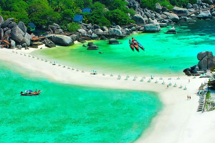 อำเภอไชยา : เกาะนางยวน (Source: การท่องเที่ยวแห่งประเทศไทย)