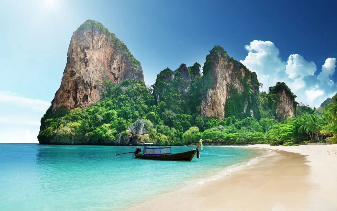 อุทยานแห่งชาติหาดนพรัตน์ธารา-หมู่เกาะพีพี - จ.กระบี่ (แหล่งที่มาของภาพ: thaitoptour)