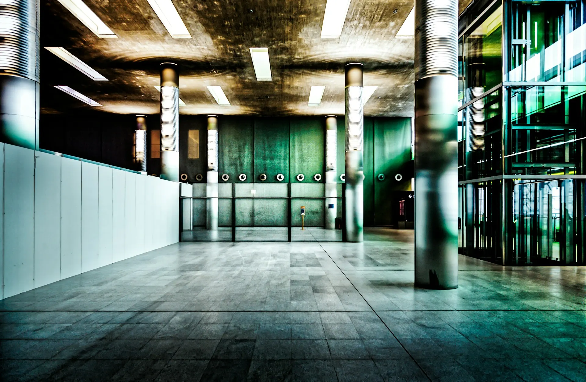 Paris Charles de Gaulle Airport, Paris. Source: Photo by Attila Ataner on Unsplash