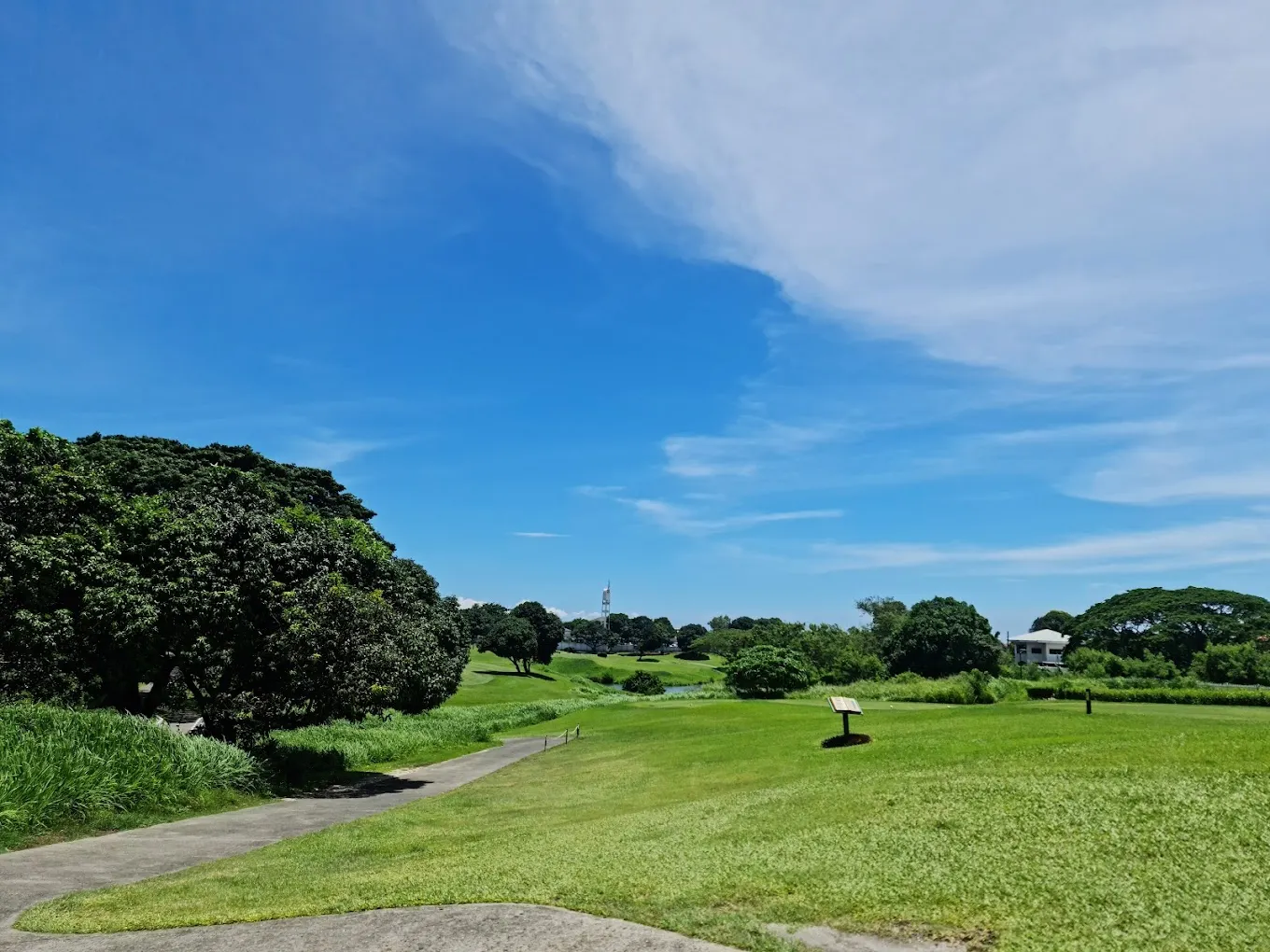 Orchard Golf and Country Club, Dasmarinas