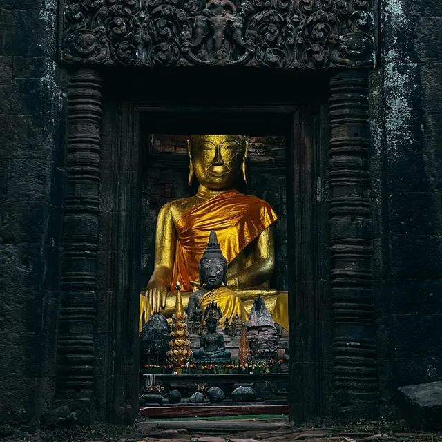 นครปากเซ : พระพุทธรูปในปราสาทหินวัดพู (Source: BeerTo_Go/Trip.com)