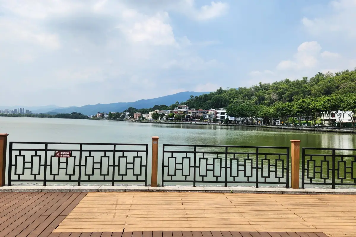 肇慶岩前村日間景色。圖片來源︰Trip.com