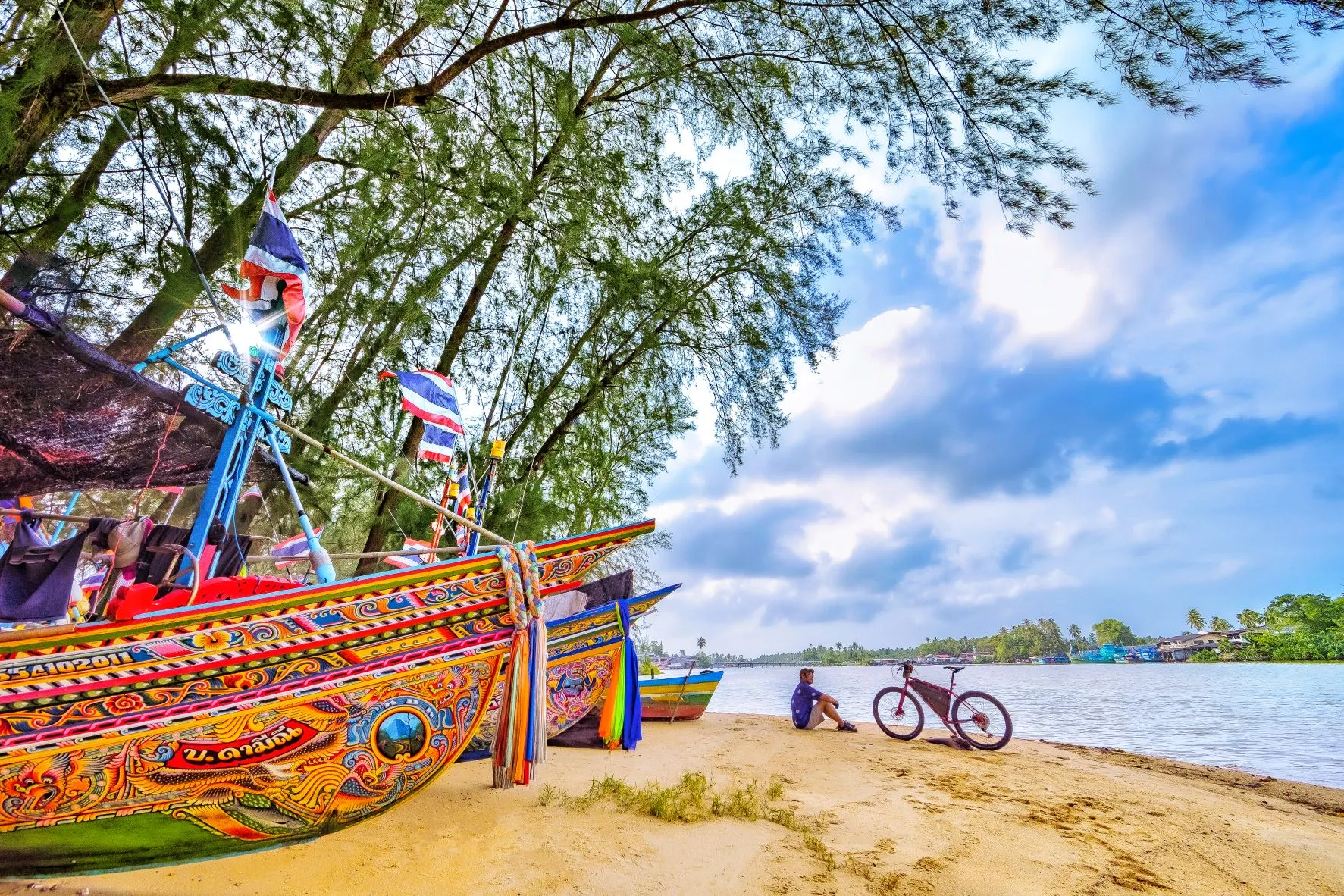 ปัตตานี-หาดวาสุกรี และปากน้ำสายบุรี (Source: การท่องเที่ยวแห่งประเทศไทย)