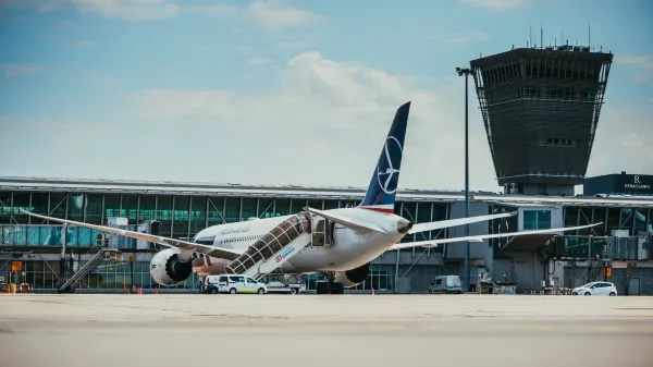 Warsaw Chopin Airport. Source: Photo by Oskar Kadaksoo on Unsplash