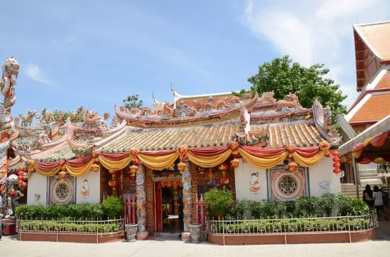 ศาลเจ้าแม่สร้อยดอกหมาก - วัดพนัญเชิงวรวิหาร  จ.พระนครศรีอยุธยา (แหล่งที่มาของภาพ: bloggang)