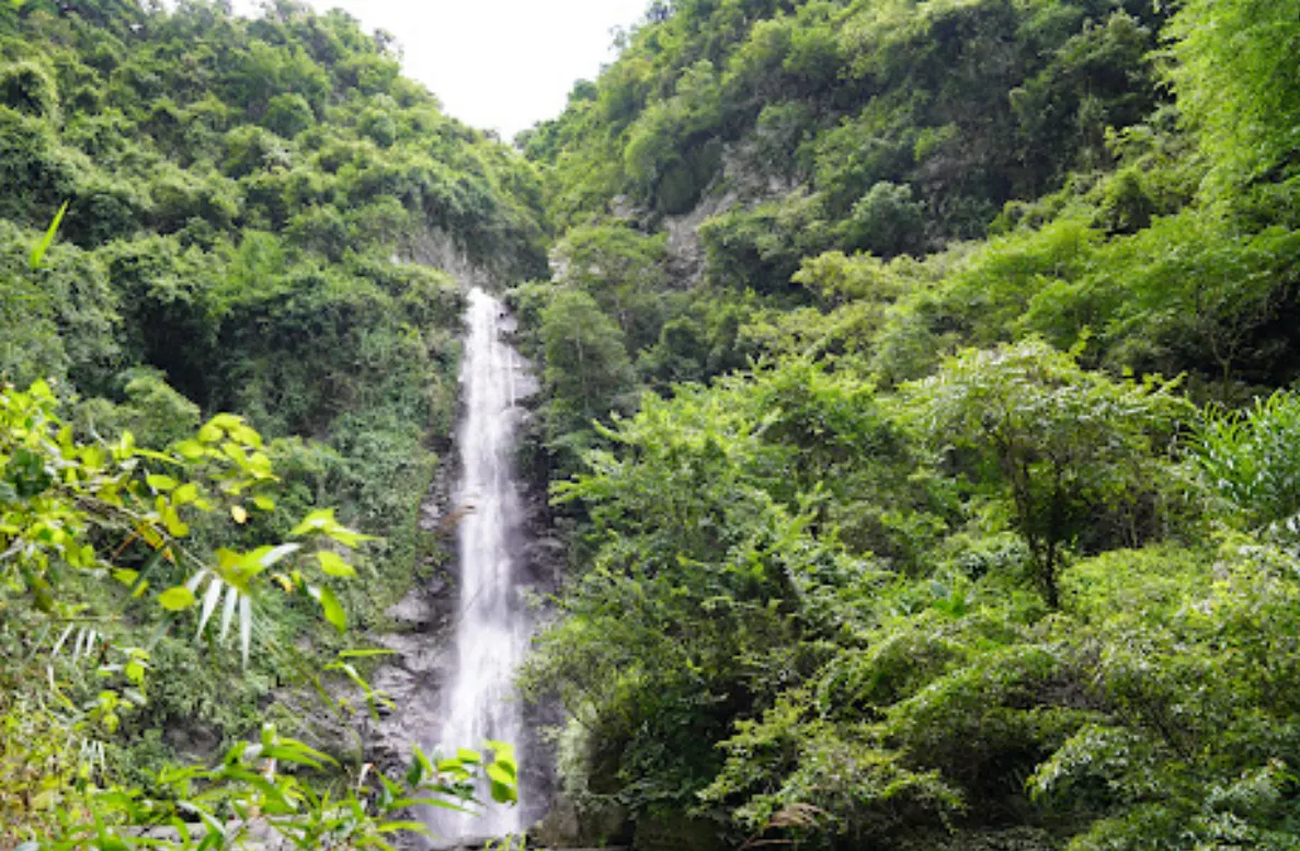 玉山南安瀑布