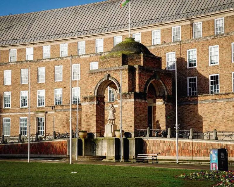 Getting the train to the University of Bristol: Nearest station, routes and student travel guide