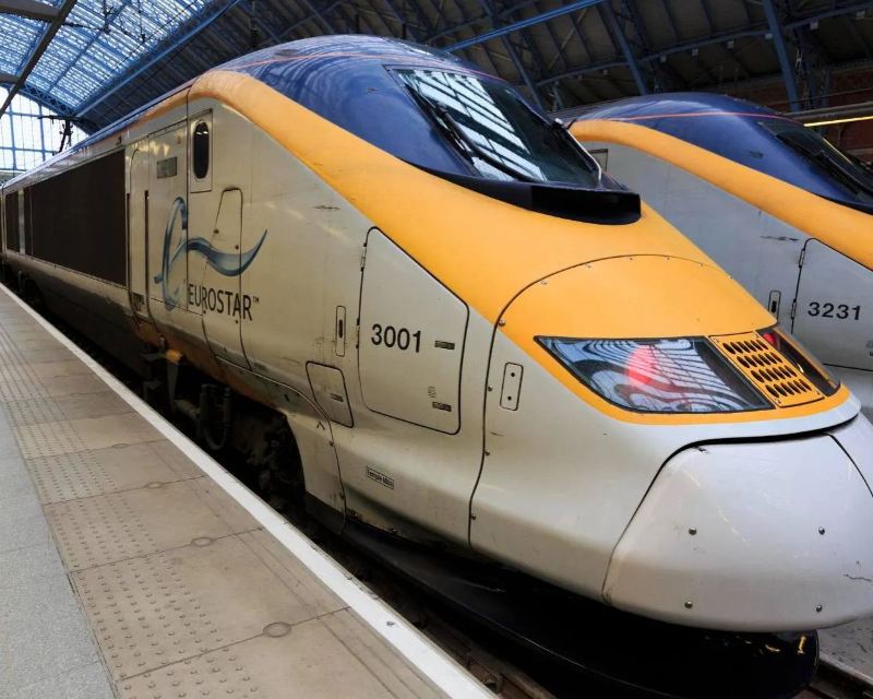 Guide to taking the Eurostar: Step-by-step & FAQs