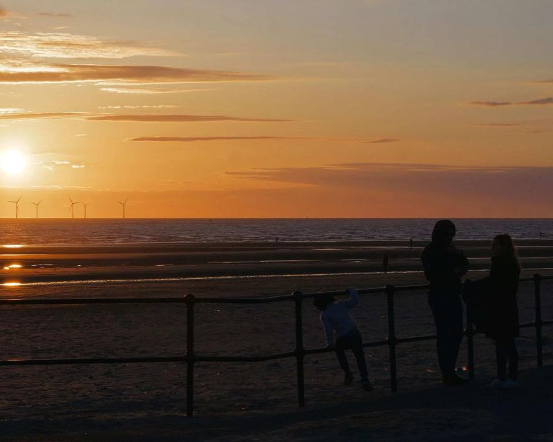 Trains to Crosby Beach: Cheap tickets, nearest station and popular routes