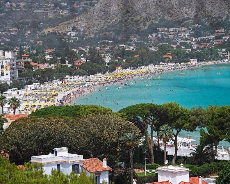 Alla scoperta della Costa Siciliana in treno