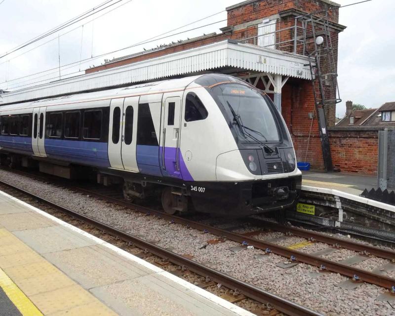 Elizabeth Line engineering works 2026: Easter & May bank holidays