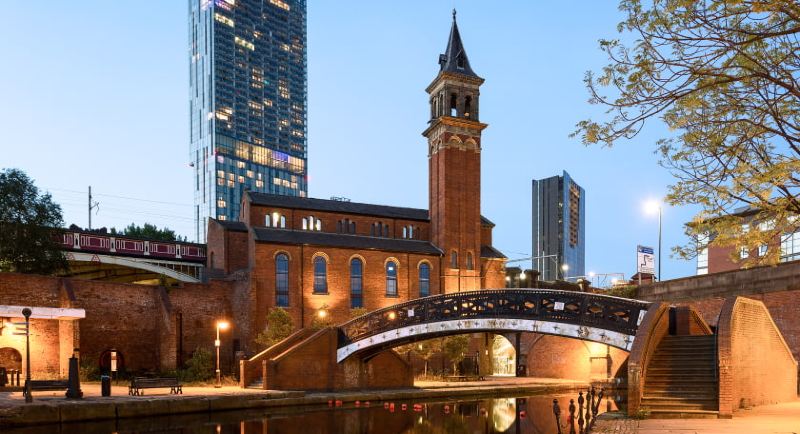 How to get from Manchester to Leeds: Train, coach or car?