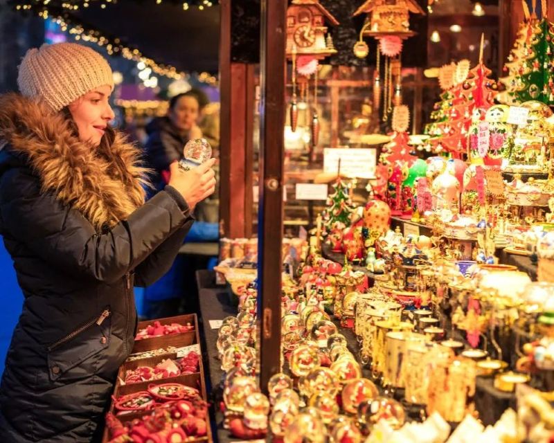 Edinburgh Christmas Market by train: Nearest station and routes