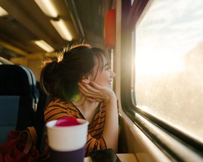 Are midweek trains cheaper than weekend travel?