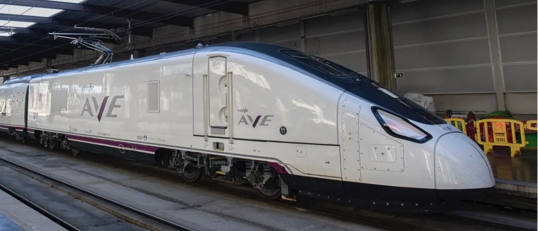 <h3>AVE</h3>
<p>Voyager en AVE est synonyme de confort et de rapidité, avec des trains pouvant atteindre 310 km/h, reliant de nombreuses destinations clés à travers l'Espagne et la France. Vous profiterez de sièges spacieux et confortables, du Wi-Fi gratuit, de la climatisation et de prises de courant individuelles. Les trains AVE proposent également une voiture-cafétéria, un service de bar mobile et des divertissements numériques à bord, ce qui en fait l'un des meilleurs choix pour un voyage confortable et agréable.</p>