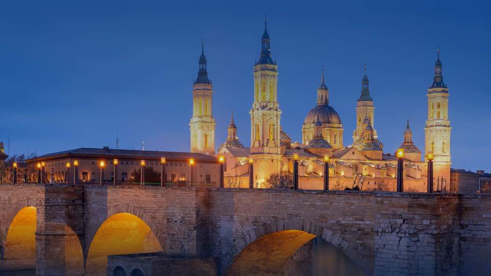 Trenes de Asparrena a Zaragoza desde 19,40 £