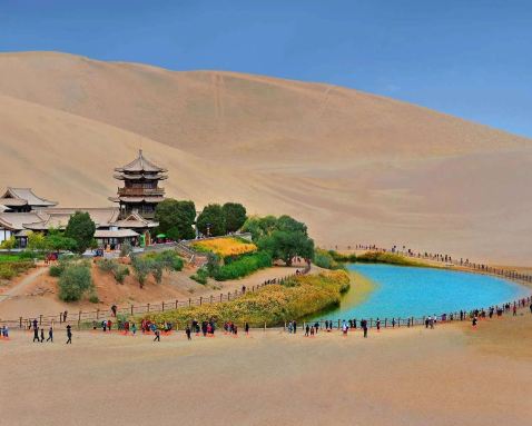 Dunhuang by rail: the last oasis on the Silk Road