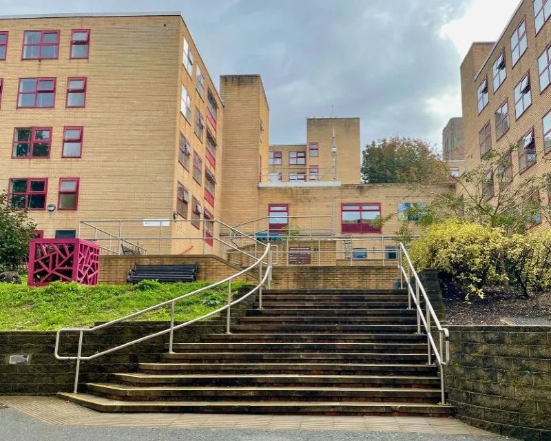 Getting the train to the University of Surrey: Nearest station, routes & student travel guide