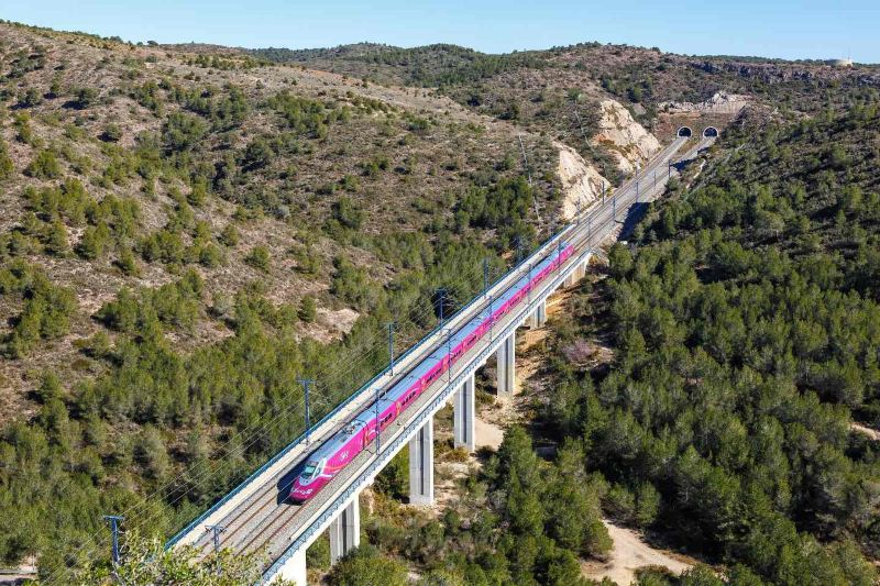 Disfruta de las ofertas de Renfe para la Semana Santa 2026
