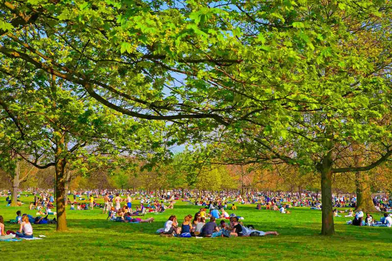 Trains to BST Hyde Park 2026: Nearest station, popular routes & event info