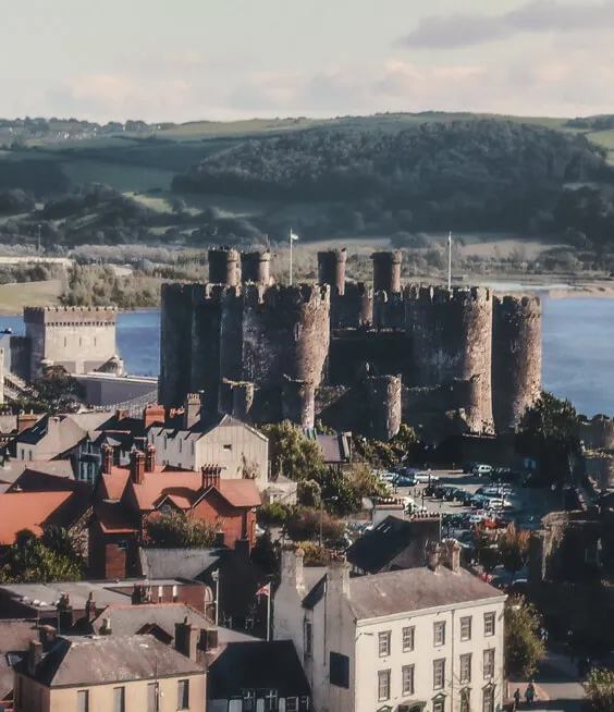 Tàu đưa đón sân bay tại Wales