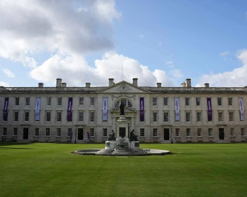 King's College London: Nearest train and tube stations