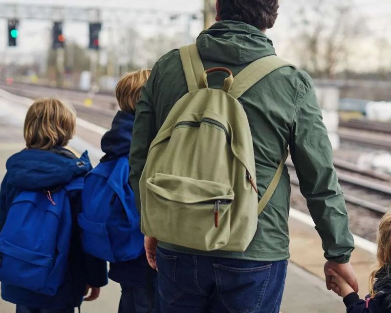 Viaggiare in treno con bambini: guida all’alta velocità