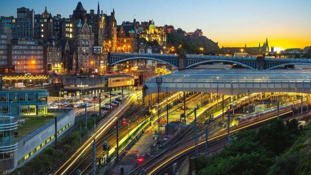 Edinburgh (Waverley)