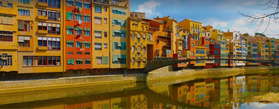Trenes de Linares-Baeza a Girona desde 67,57 €