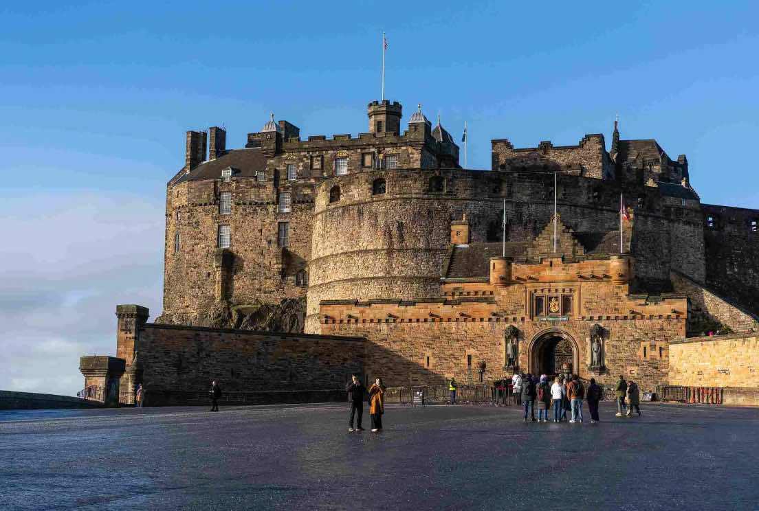 Trains to Edinburgh