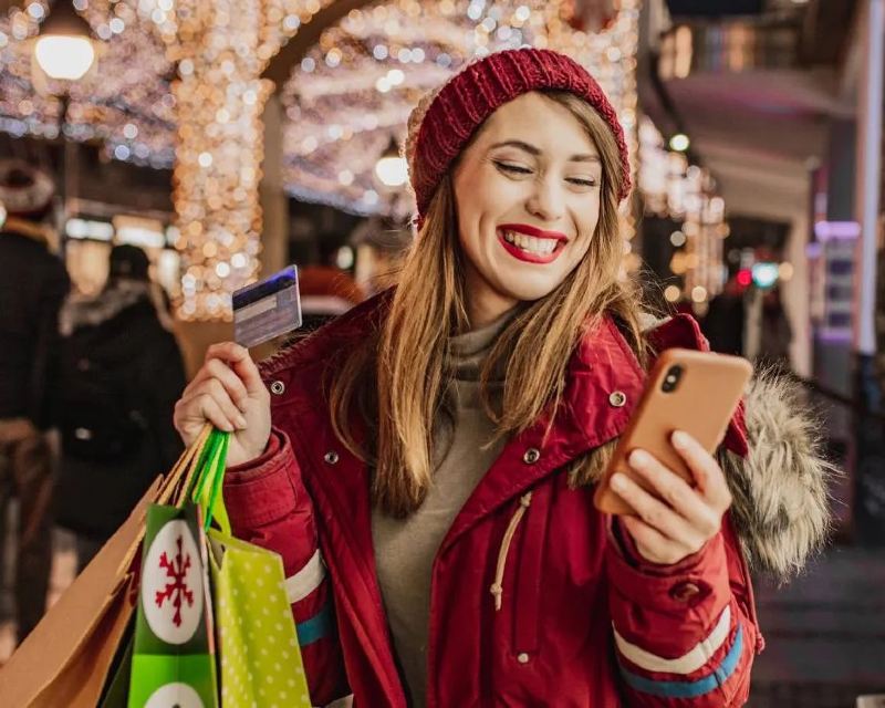 Boxing Day shopping trips by train: Best destinations for deals