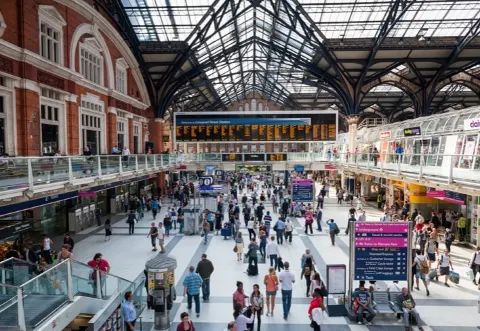 Trains vers Liverpool Street (Londres)