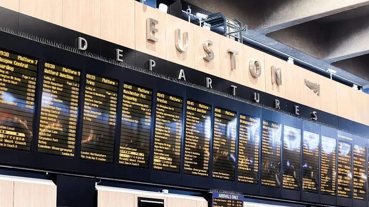 London Euston departure screen