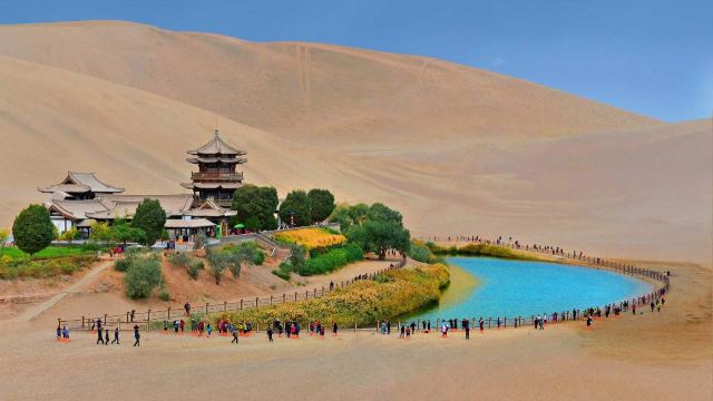 Dunhuang Crescent Spring