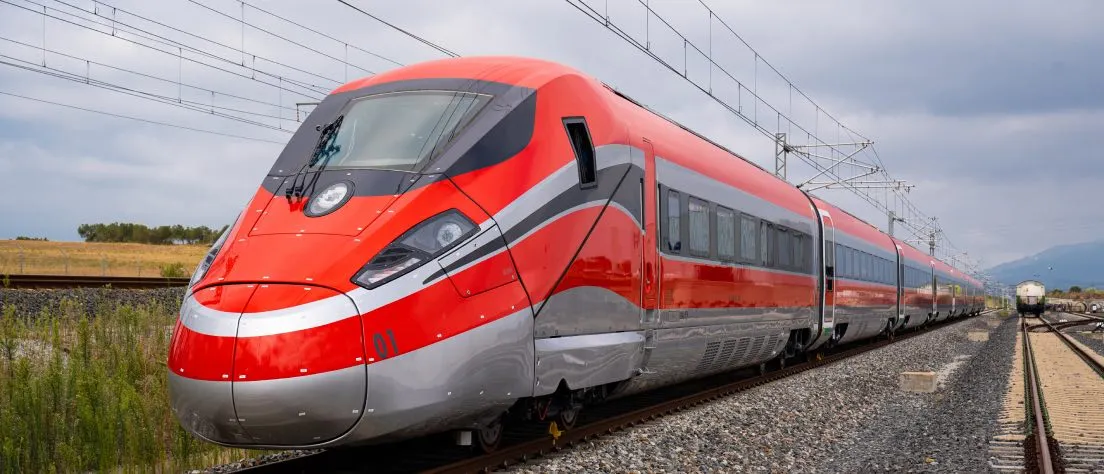 <h3>iryo</h3>
<p>Iryo propose un service de train à grande vitesse supérieur, offrant une expérience de voyage haut de gamme avec des vitesses allant jusqu'à 360 km/h sur les trains ETR 1000. Profitez de trajets rapides et confortables entre Madrid et Barcelone, avec le Wi-Fi 5G, un service de bar mobile et quatre espaces de confort distincts, pour que chaque voyage soit unique et agréable.</p>