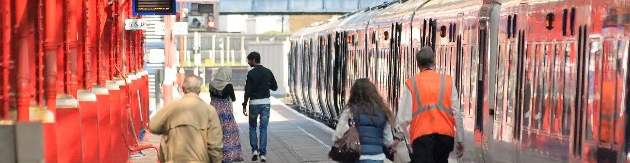 Does London Northwestern Railway offer First Class?