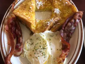 Sidewalk Cafe Painesville