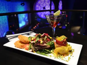 Le Saloon Bistro Bar