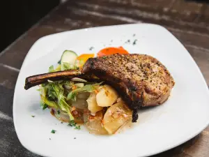 Trader’s Grill