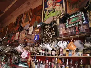 Victor Bar