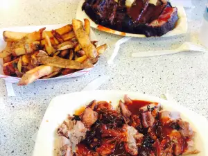 LC's Bar-B-Q